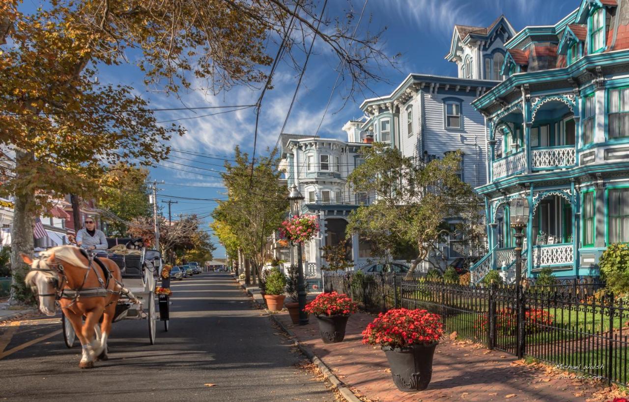 Antoinette'S Apartments & Suites Cape May Exterior photo